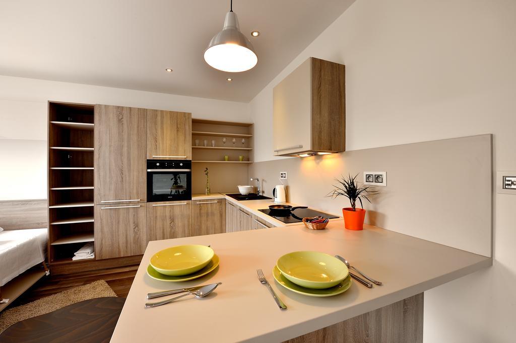 Ambiente Serviced Apartments - Dunajska Bratislava Eksteriør billede