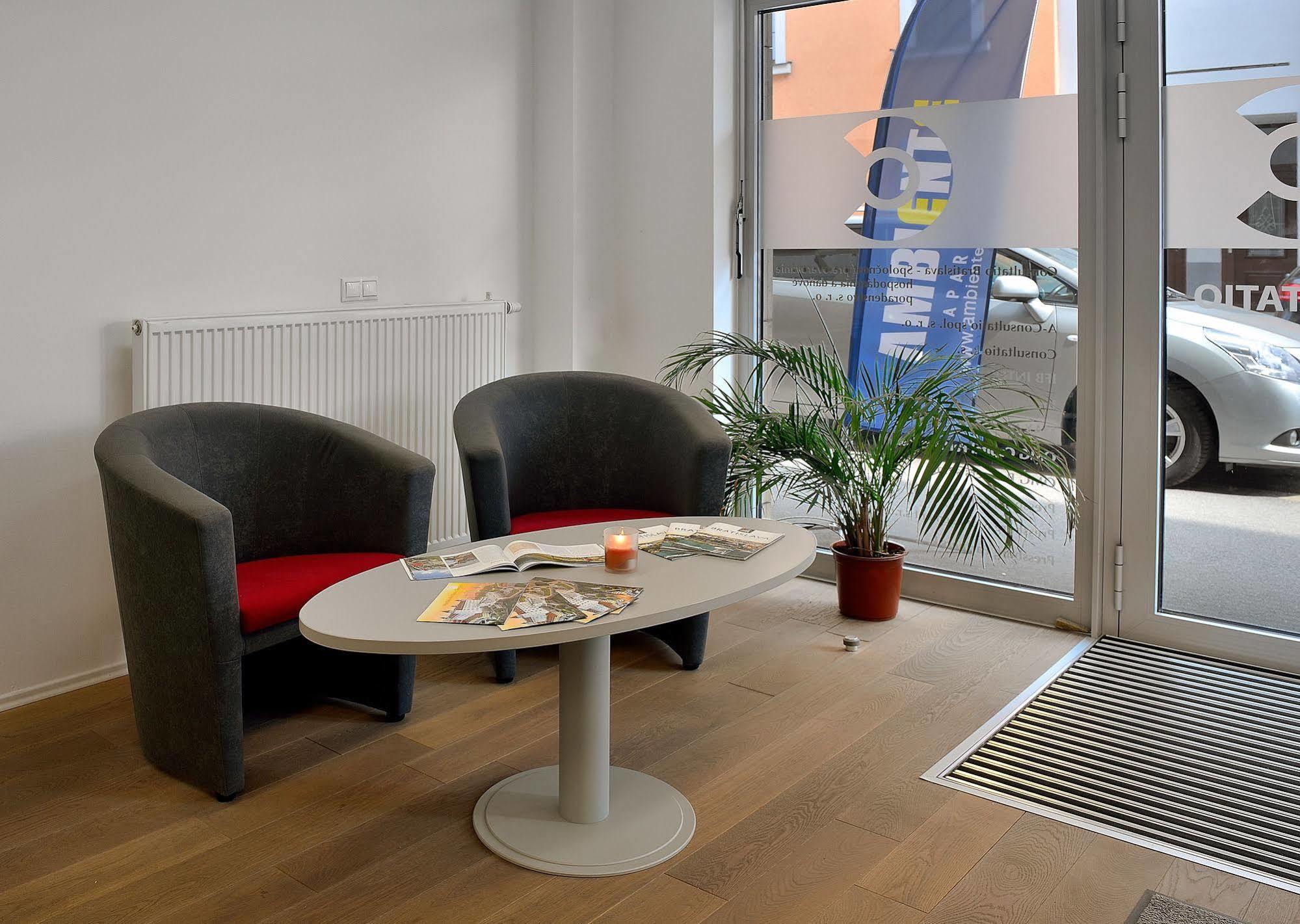 Ambiente Serviced Apartments - Dunajska Bratislava Eksteriør billede