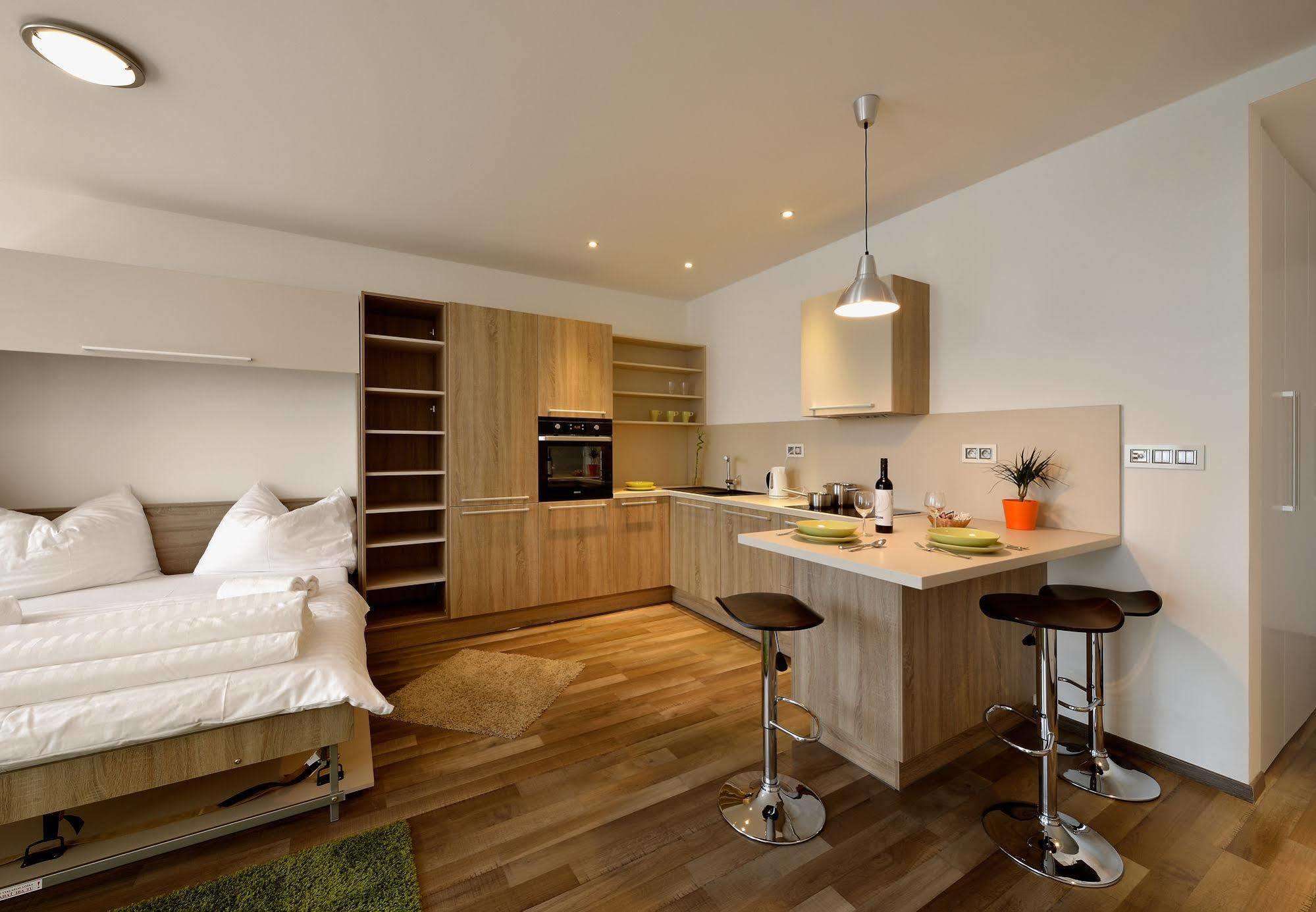 Ambiente Serviced Apartments - Dunajska Bratislava Eksteriør billede