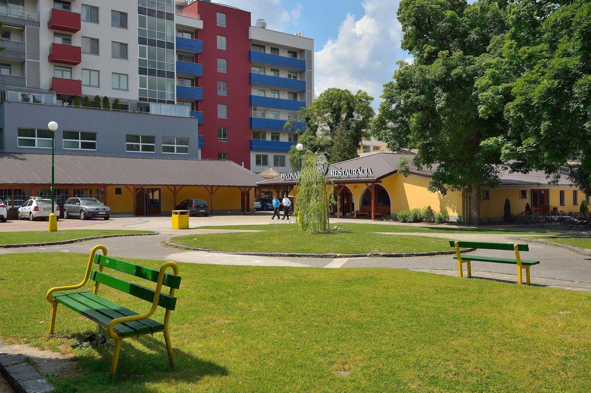 Ambiente Serviced Apartments - Dunajska Bratislava Eksteriør billede